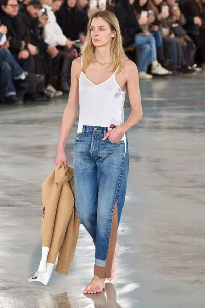 Look 1